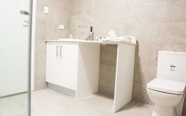 Amaaze Airport Serviced Apartments