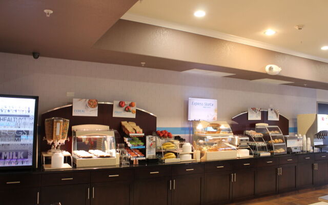 Holiday Inn Express & Suites Glasgow by IHG