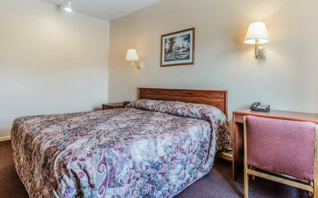 Quality Inn & Suites Salina National Forest Area