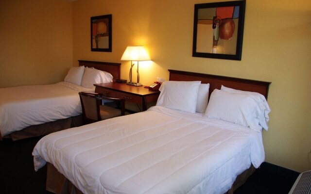 Holiday Park Hotels & Suites