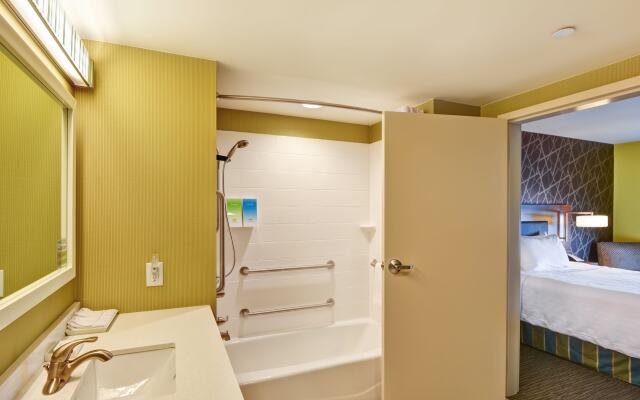Home2 Suites by Hilton Green Bay