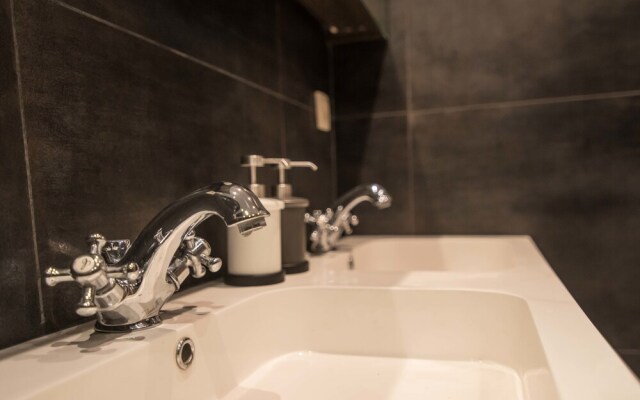 City house 4 bedrooms