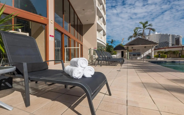 Broadbeach Savannah Hotel & Resort