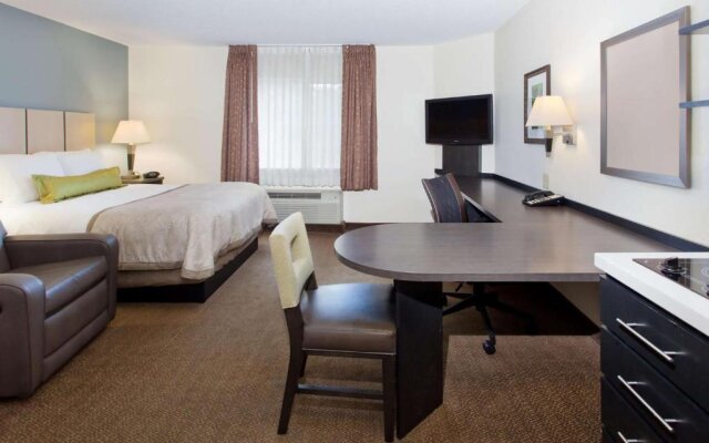 Sonesta Simply Suites Orange County Airport