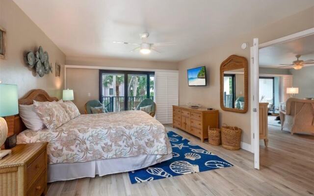 Shorewood Condos by Dream Vacation Rentals