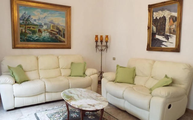Sartinicco Apartment