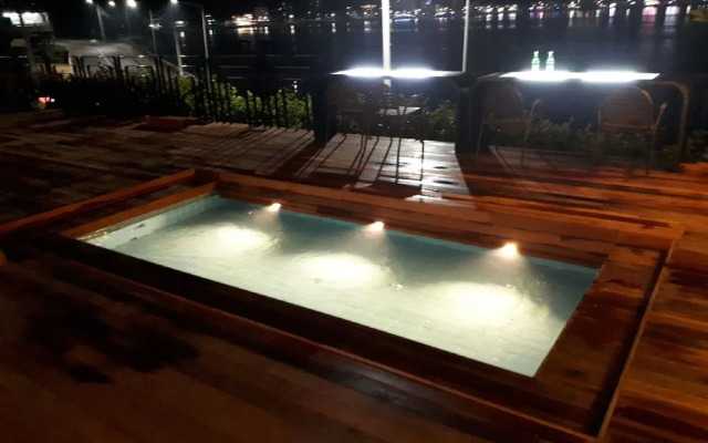 Daylight Lagomar Pension