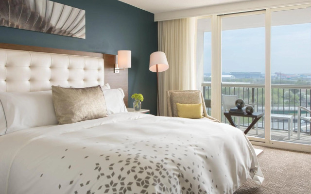 Renaissance Meadowlands Hotel