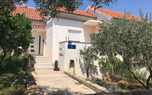 Sea View Apartment Ruza, Sleeps 4