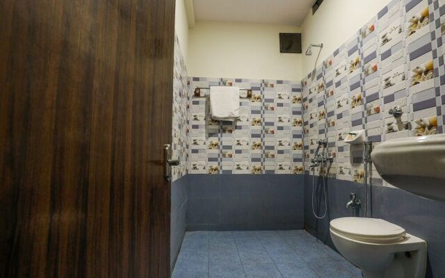 Oyo 12680 Hotel Sitara Grand