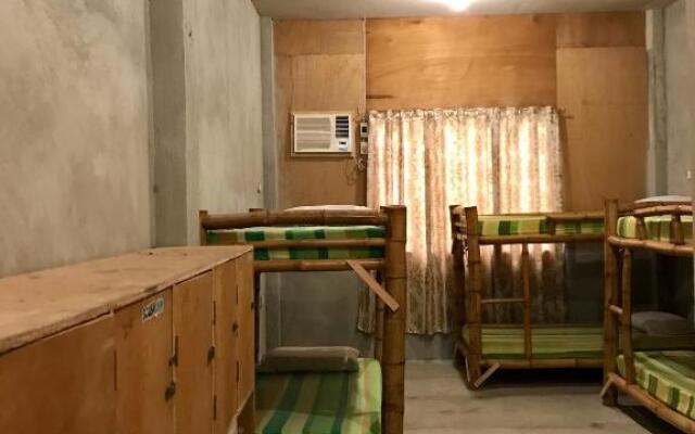 Sharky Hostel Oslob