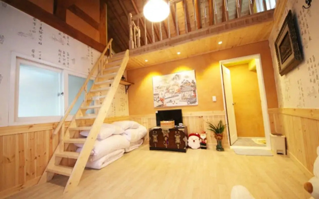 Jeonju Myeongmunga Hanok Stay