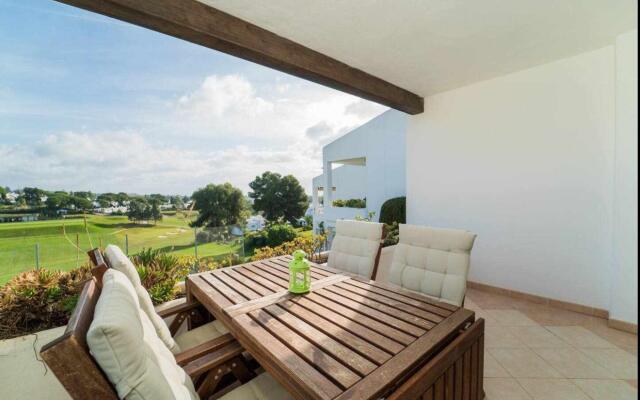 Azahara 1 3A Casa Concha great location and nice view located in the popular Aloha