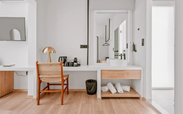 Planis Str Urban Suites