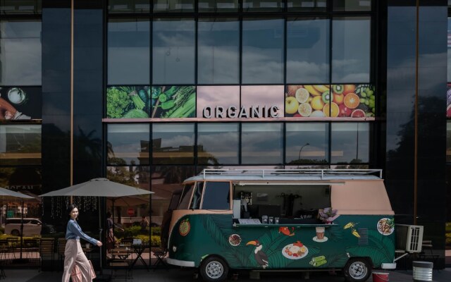 Pavilion Embassy Suites KL by Perfect Host