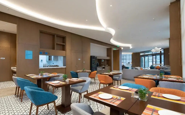 Holiday Inn Express Chengdu Longquanyi North by IHG