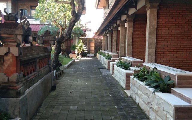 Tunjung Bali Inn