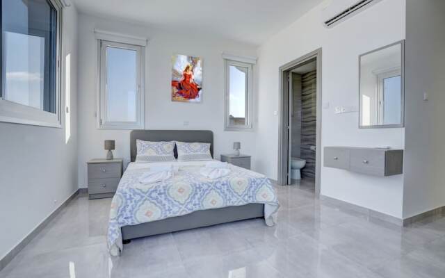 "villa Clea,stunning 4bdr Protaras Villa, Seaviews"