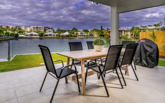 Blue Lagoon Villa B in Trinity Beach