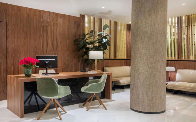 Melia White House Apartments