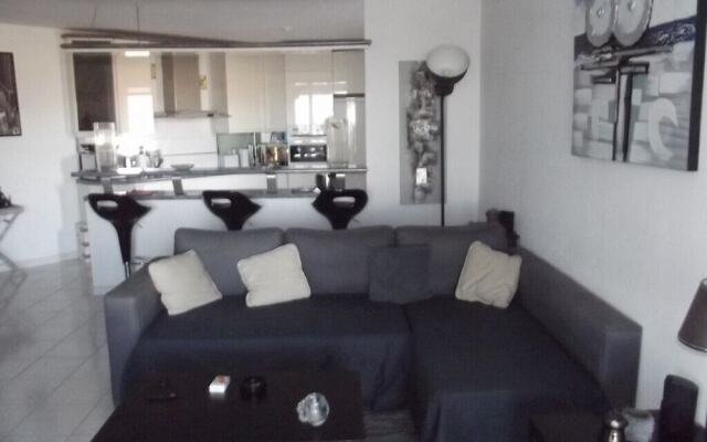 Appartement vue panoramique avec piscine pour 6 personnes à Nice quartier Pessicart