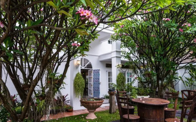 Chiangmai Singharat Road Villa