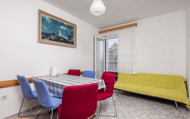 Nice Apartment in Bosana-pag With 3 Bedrooms and Wifi