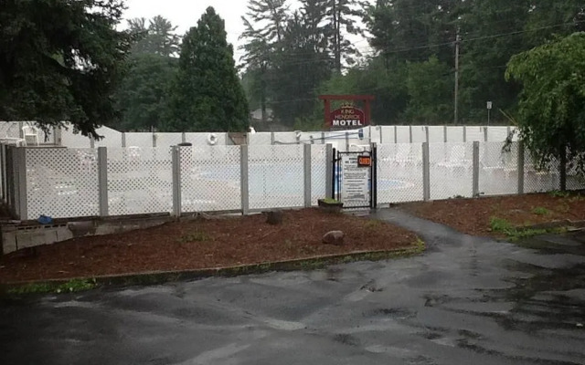 King Hendrick Motel