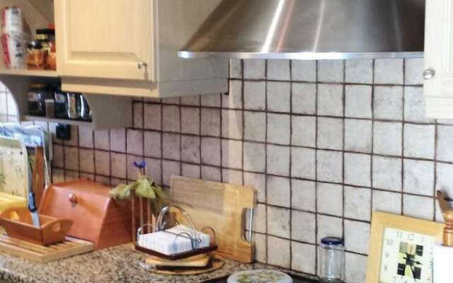 Awesome Home in Plativola Ag.g.rethym With 4 Bedrooms, Wifi and Outdoor Swimming Pool