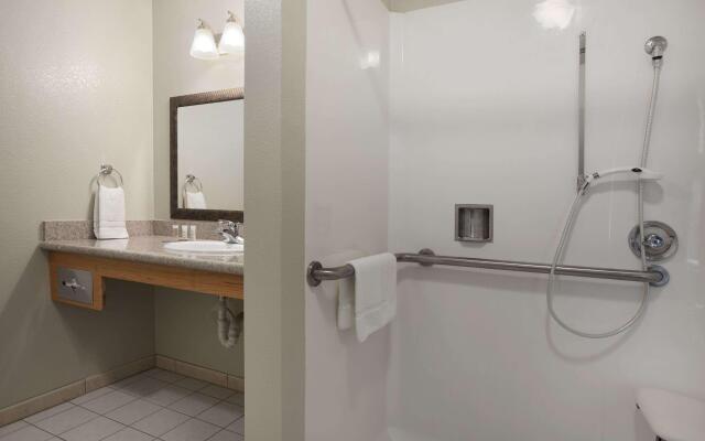 Super 8 by Wyndham Vallejo/Napa Valley