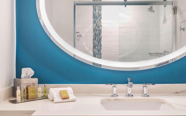 DoubleTree Suites by Hilton Naples