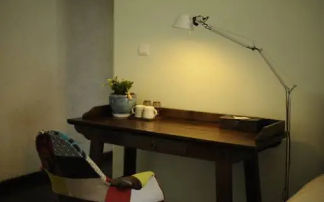 Maomaocool Traveling with Hotel Santa