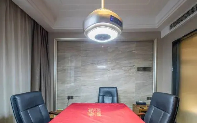 Yijia Hotel (Changsha Ligu Litang Metro Station)