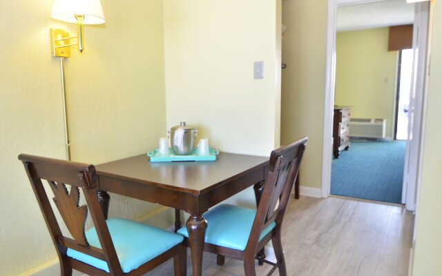 Cayman Suites Hotel