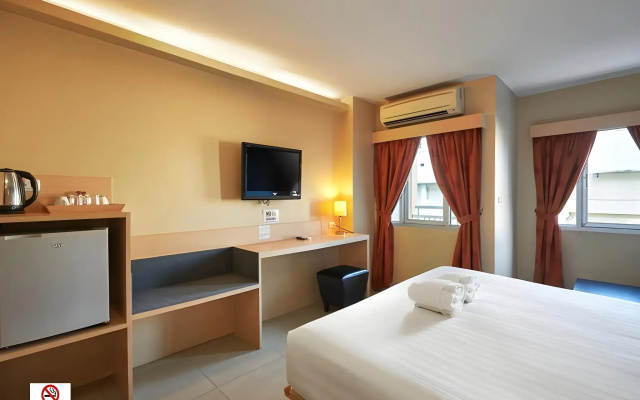 Prom Ratchada Hotel