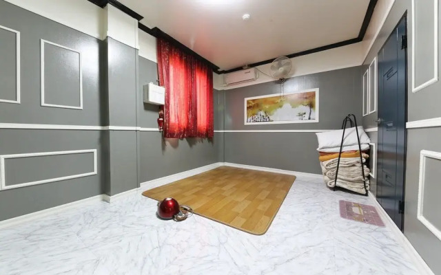 Iksan Donghae Motel