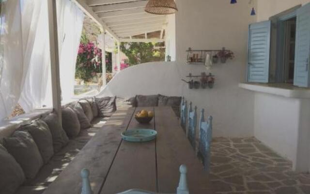 Holiday Home 5 Bedrooms - Ios