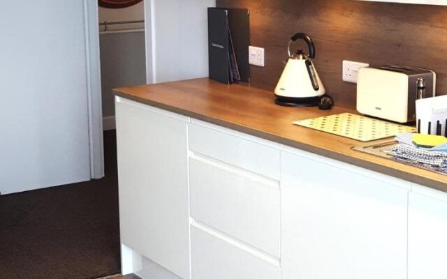 Boat House Super Suites