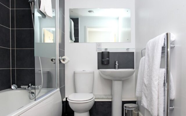 The City Warehouse Aparthotel