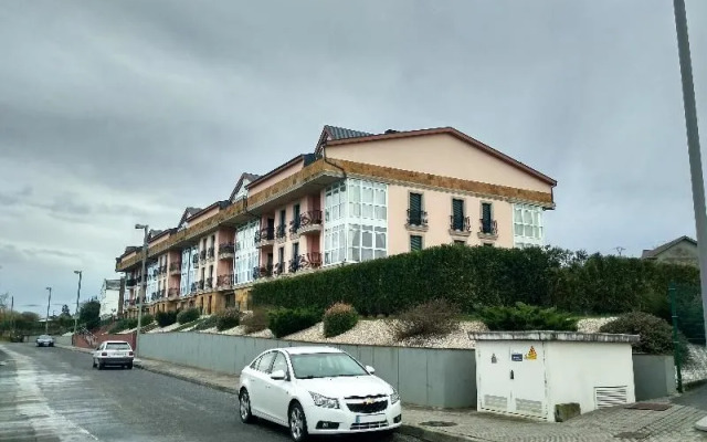 Apartamentos Playa De Las Catedrales 3000