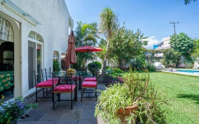 Alberca Privada Jardín y Garage para 8