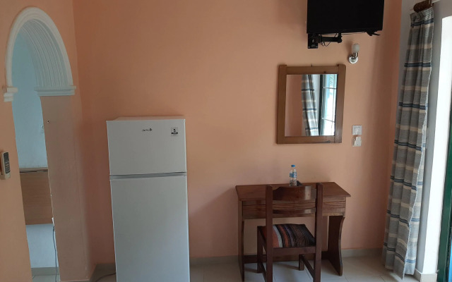 Tasteful apartment in Mpenitses with shared pool