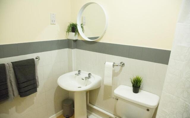 Central Penthouse in Converted Church - Free parking - Free WiFi
