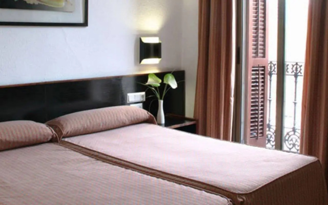 Hotel Monegal
