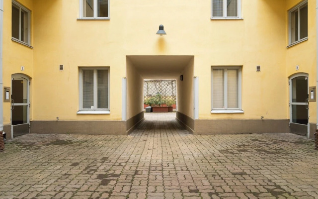 Renovated Top Floor Studio in Kallio
