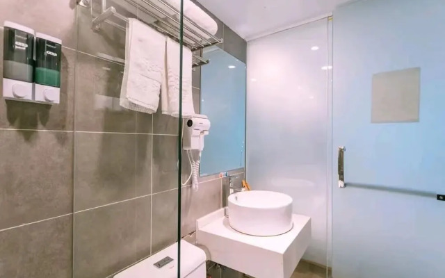 Qingmu Hotel