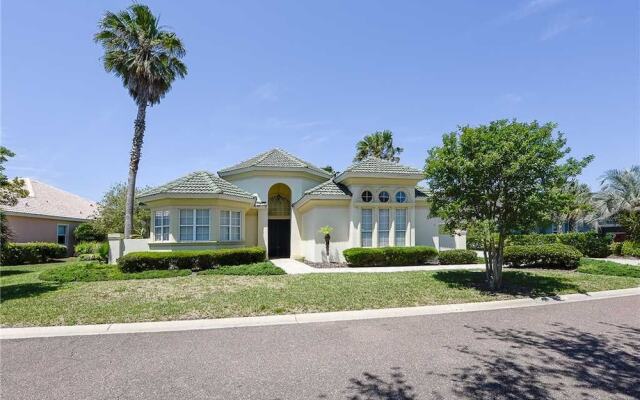 Royal Swan - Three Bedroom Home