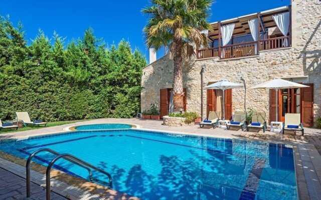 Amazing Villas in Crete Villa Asteri - Traditional Elegant Villa