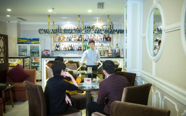 Chalcedony Grand Hotel