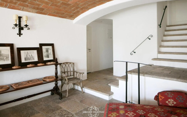 Alfama Deluxe Duplex 53 by Lisbonne Collection